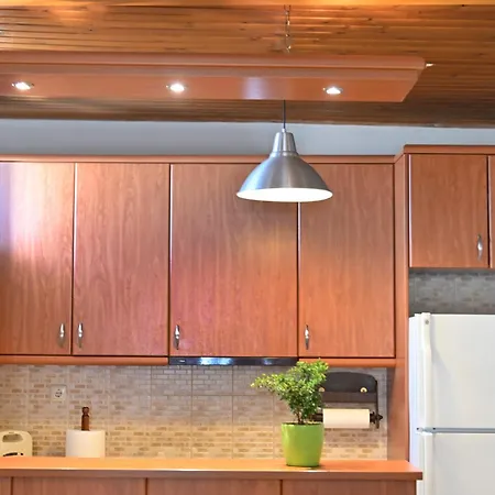 Stone House Amfiklia