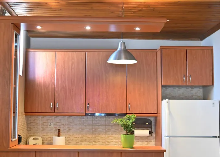 Stone House Amfiklia