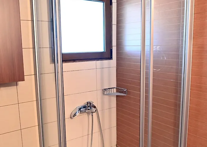 Stone House * Amfiklia